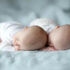 Ile pieluch dla noworodka do szpitala? Spakuj bez stresu!