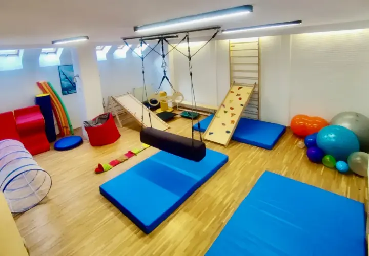 Integracja sensoryczna Warszawa: Jak wybrać najlepsze centrum?
