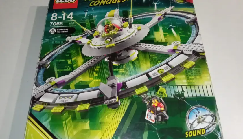 Jak wybrać statek UFO zabawkę? Przewodnik dla rodziców!