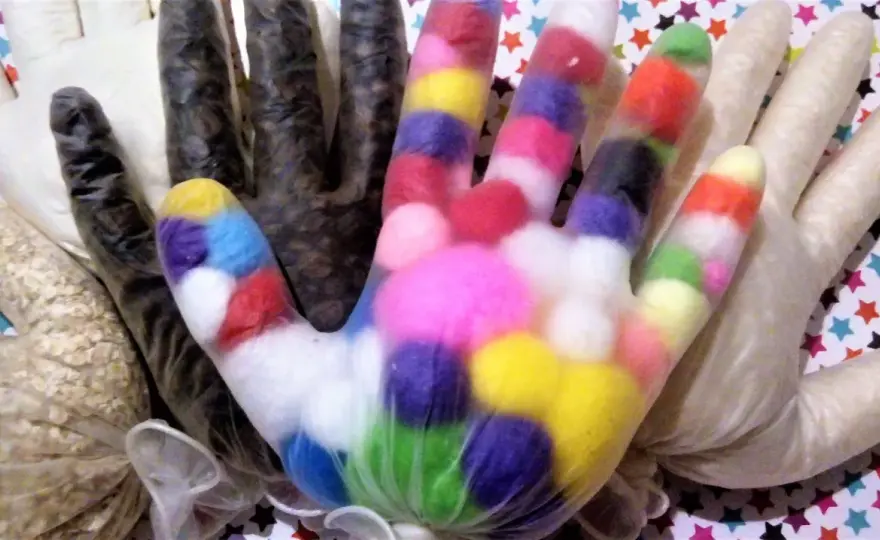 Zabawki sensoryczne DIY: proste pomysły wspierające rozwój dziecka.