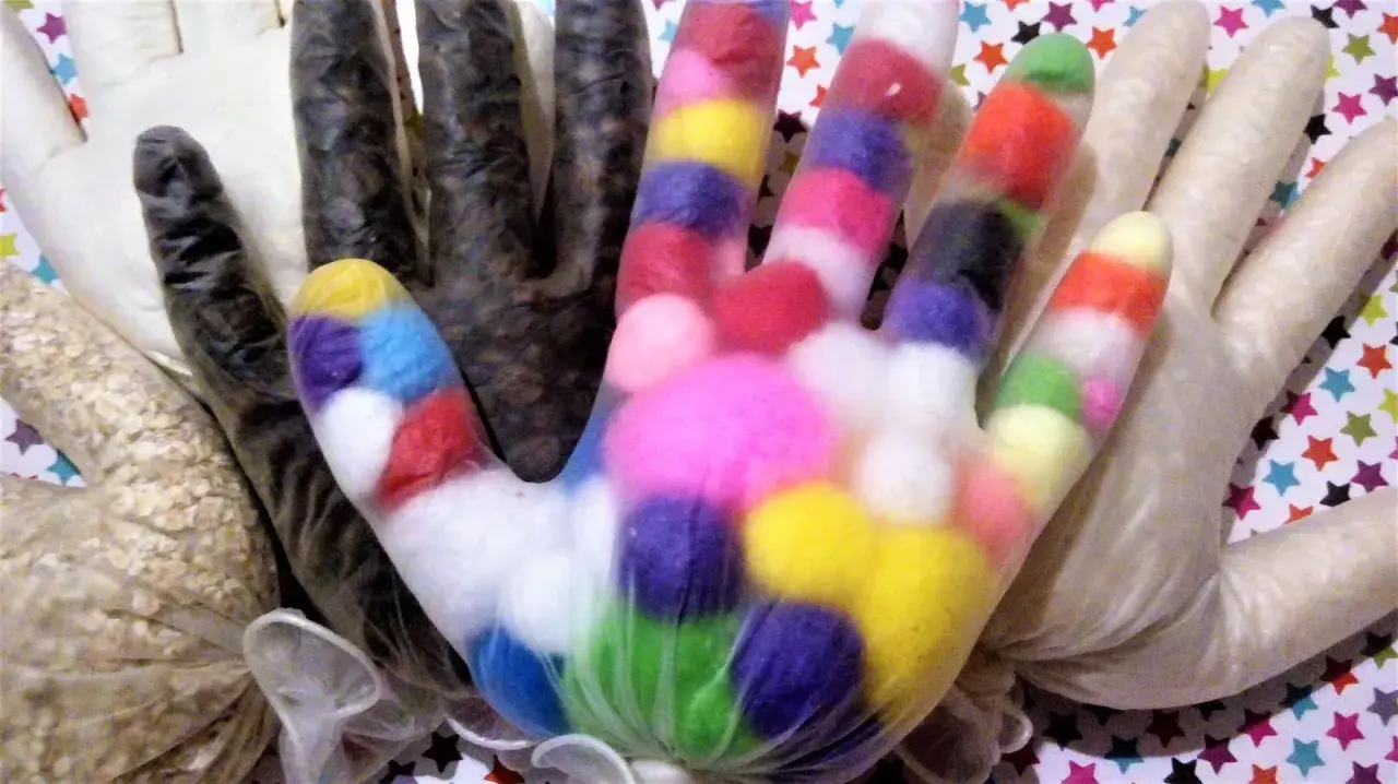 Zabawki sensoryczne DIY: proste pomysły wspierające rozwój dziecka.
