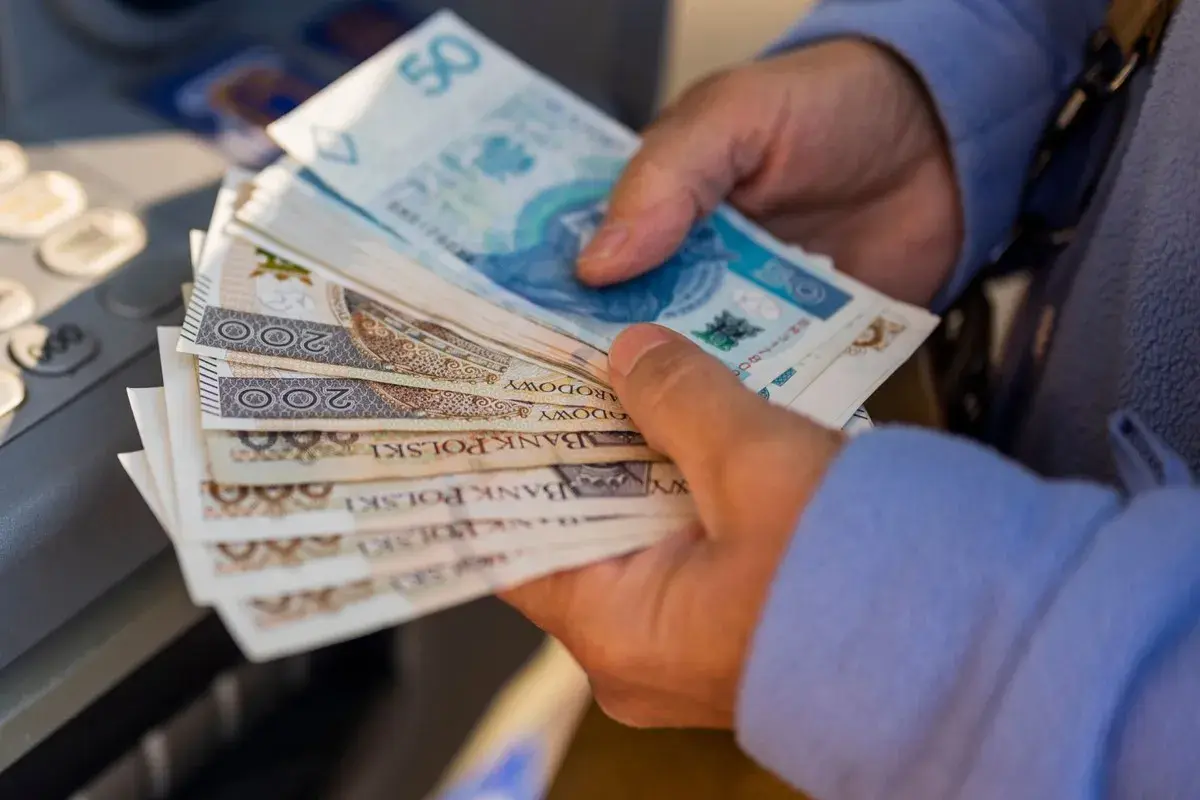 Ile za urodzenie dziecka? Sprawdź, jakie pieniądze dostaniesz!