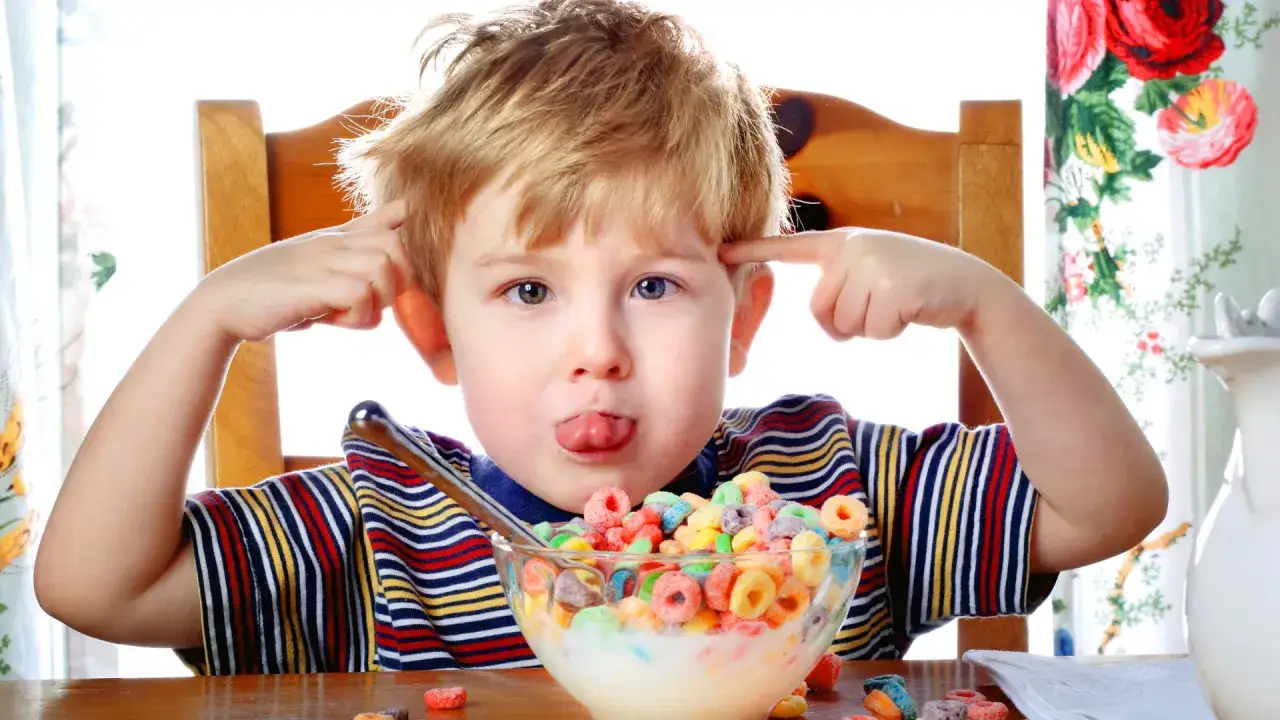 dziecko z różnymi emocjami lub symbolami ASD ADHD